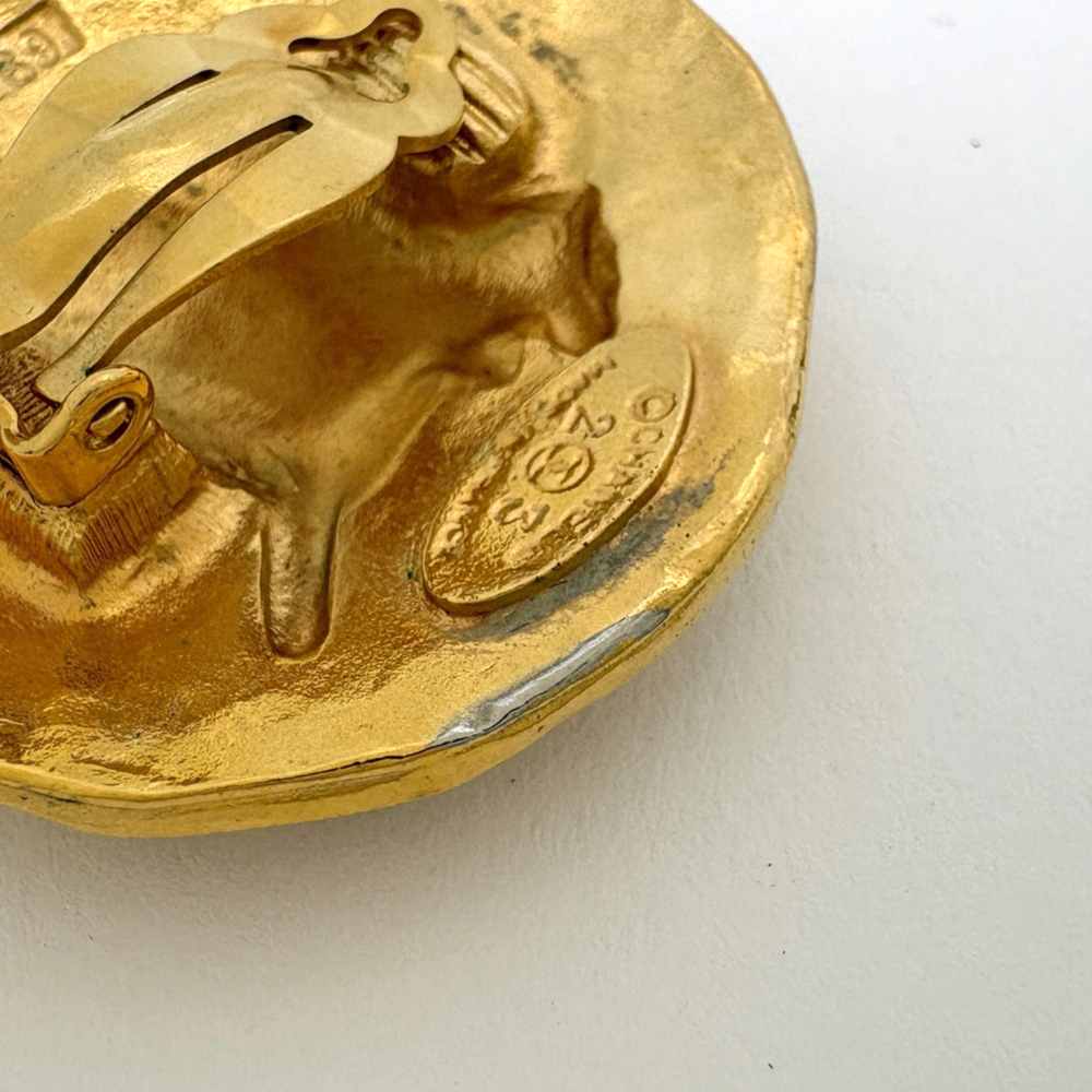 CHANEL Gold Earrings - Picture 4 of 5